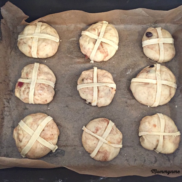 Hot Cross Buns REady for the Oven